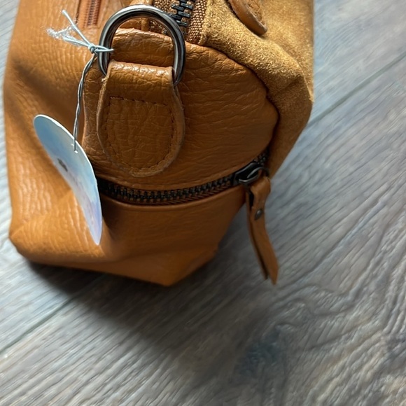 Shoulder Camel Tote Bag - Picture 5 of 9